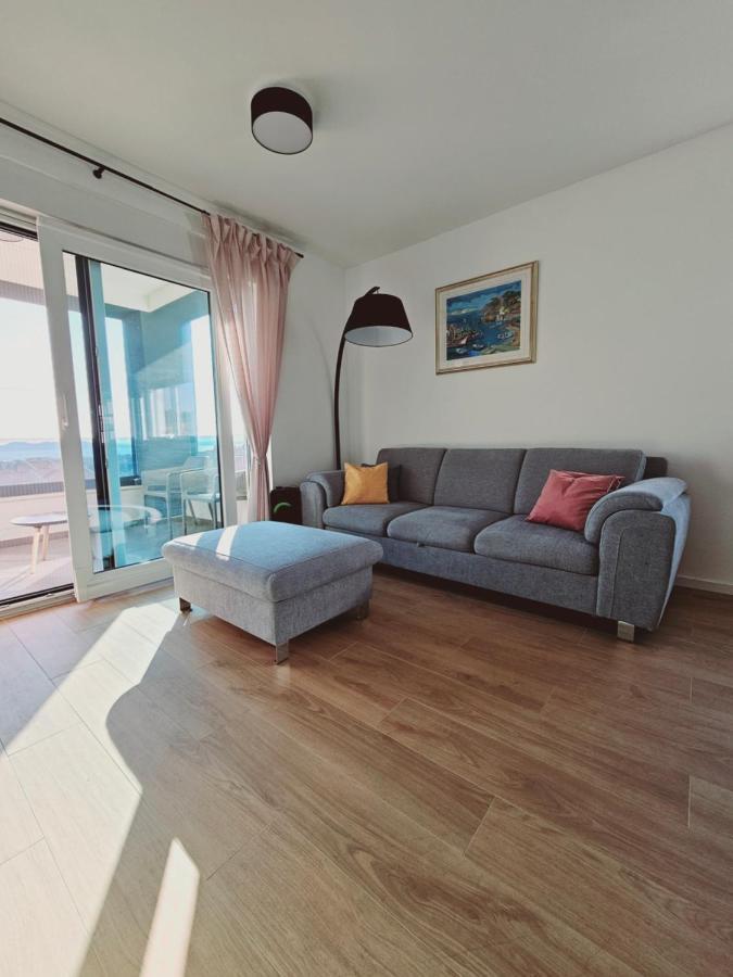 Apartman At Glance *